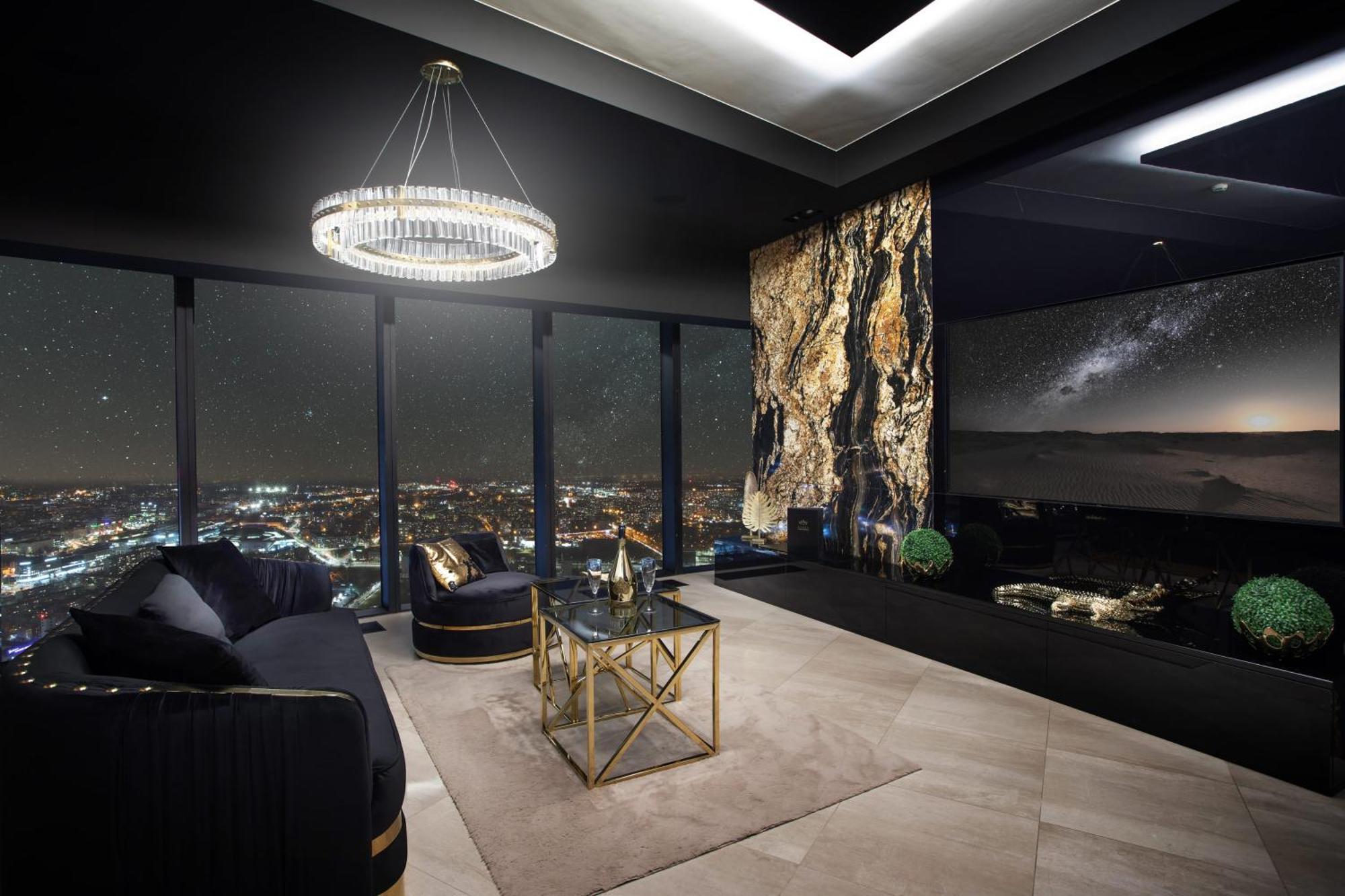 30Th+ Floor Apartments In Sky Tower 弗罗茨瓦夫 外观 照片
