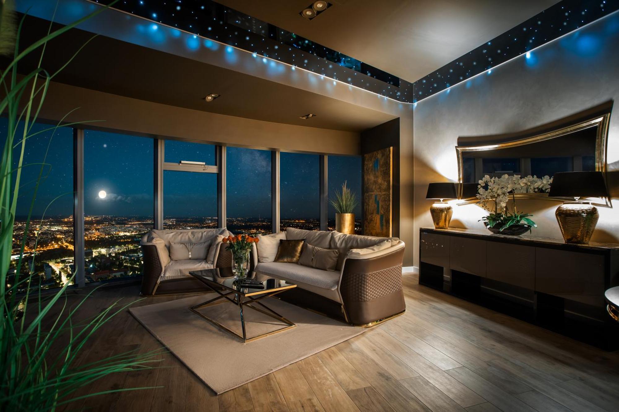 30Th+ Floor Apartments In Sky Tower 弗罗茨瓦夫 外观 照片
