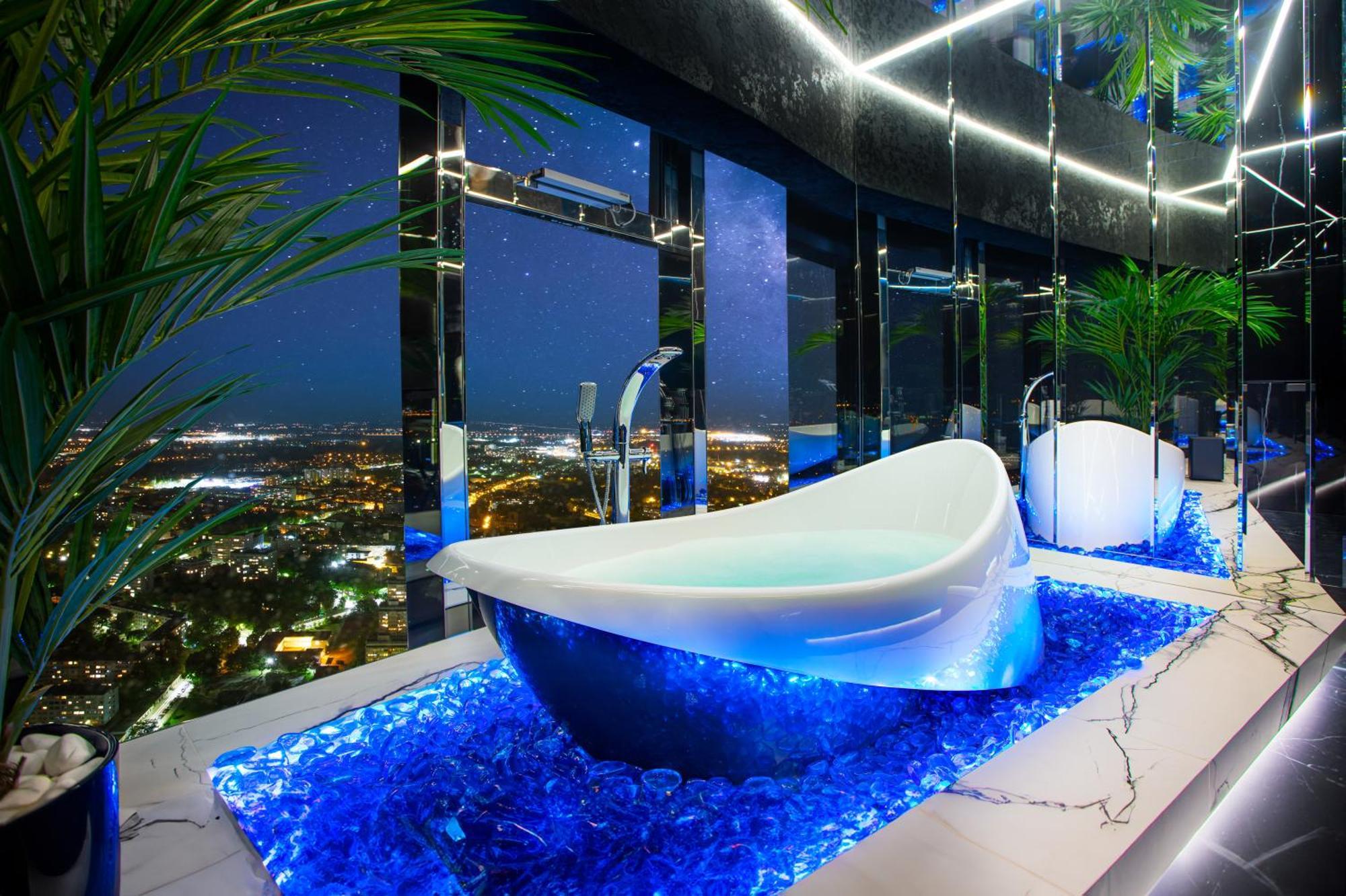 30Th+ Floor Apartments In Sky Tower 弗罗茨瓦夫 外观 照片
