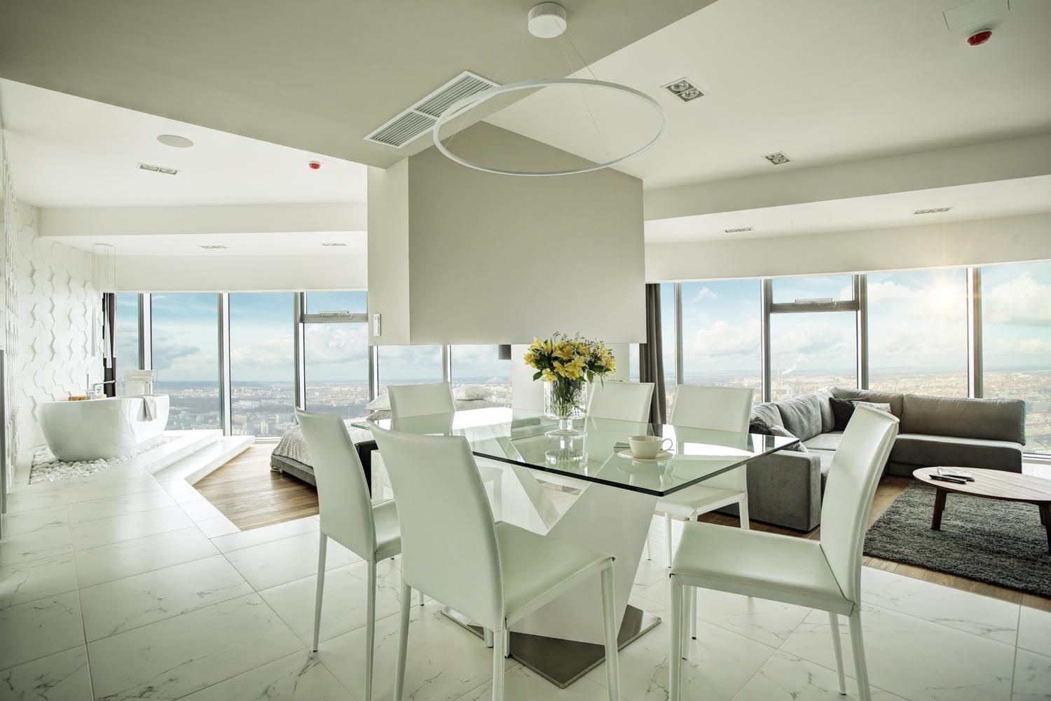 30Th+ Floor Apartments In Sky Tower 弗罗茨瓦夫 外观 照片