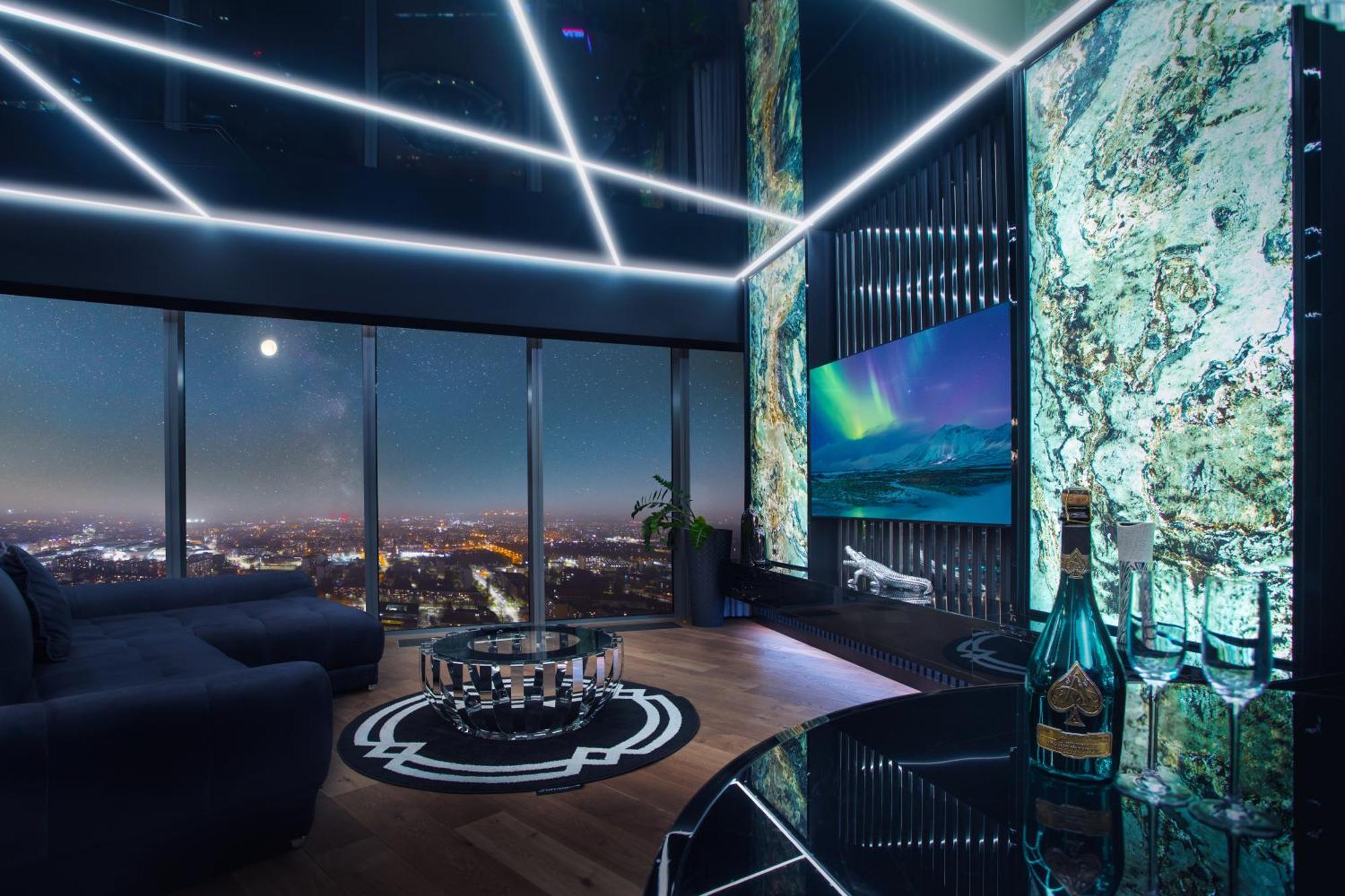30Th+ Floor Apartments In Sky Tower 弗罗茨瓦夫 外观 照片